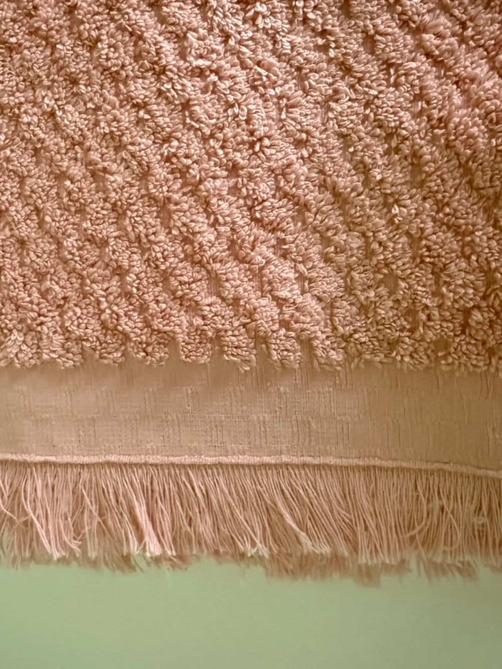 UGG Bath Towels Fringed Textured Rose Cloud